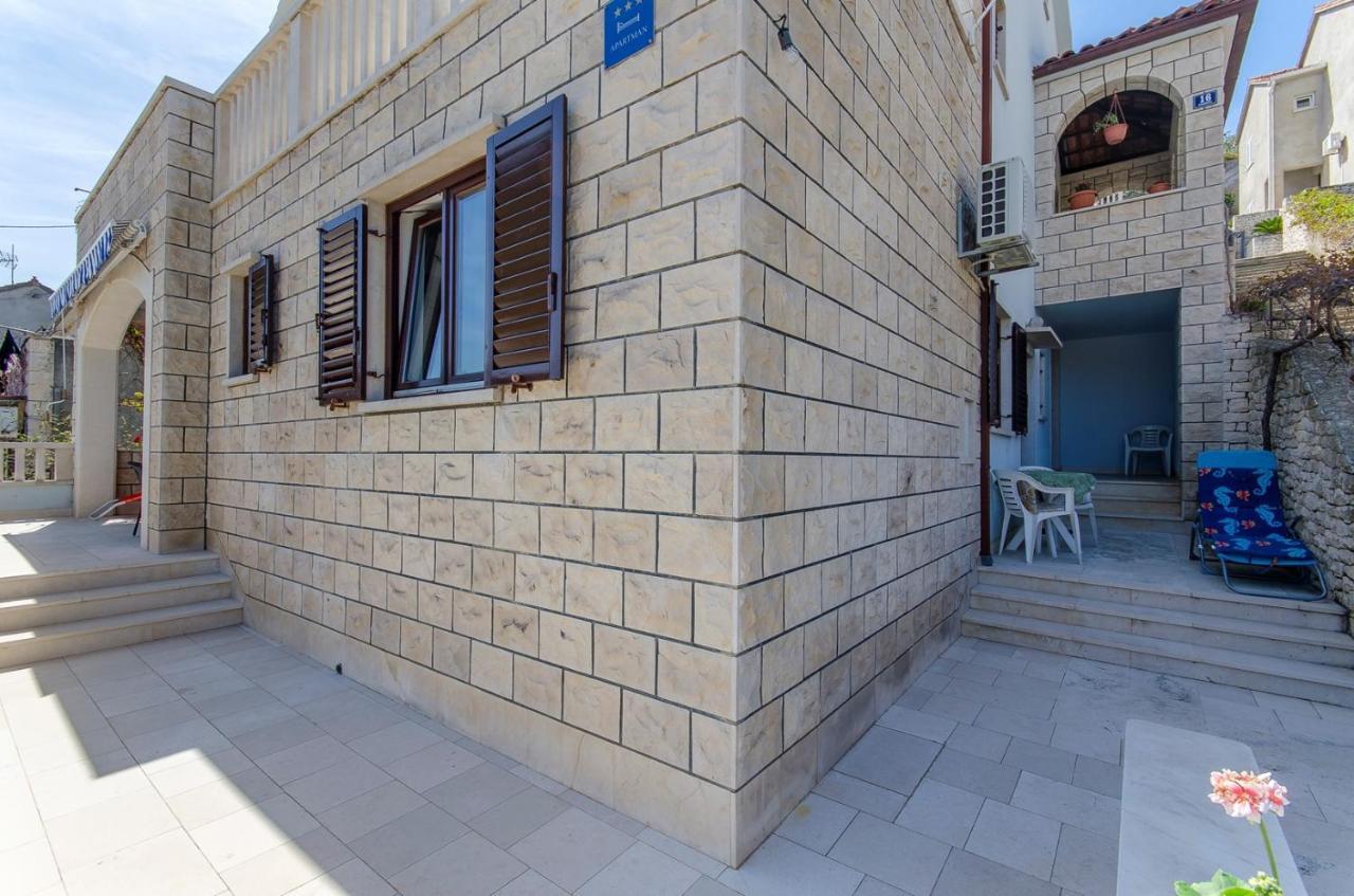 Apartments Goran Postira Extérieur photo