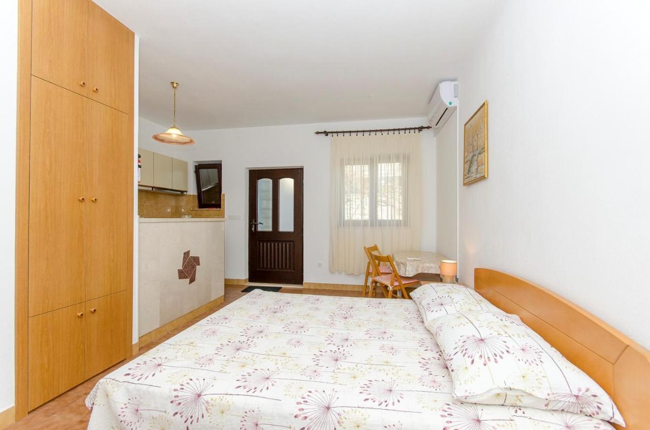 Apartments Goran Postira Extérieur photo